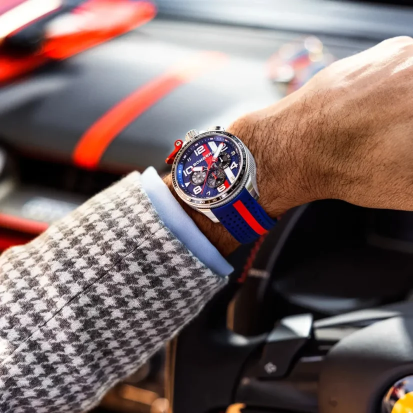 Srebrny zegarek męski Bomberg Watches z gumowym paskiem RACING CARBON ST 45MM