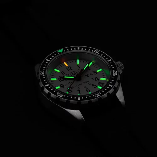 Silberne Herrenuhr Marathon Watches mit Stahlband Arctic Edition Medium Diver's Quartz 36MM
