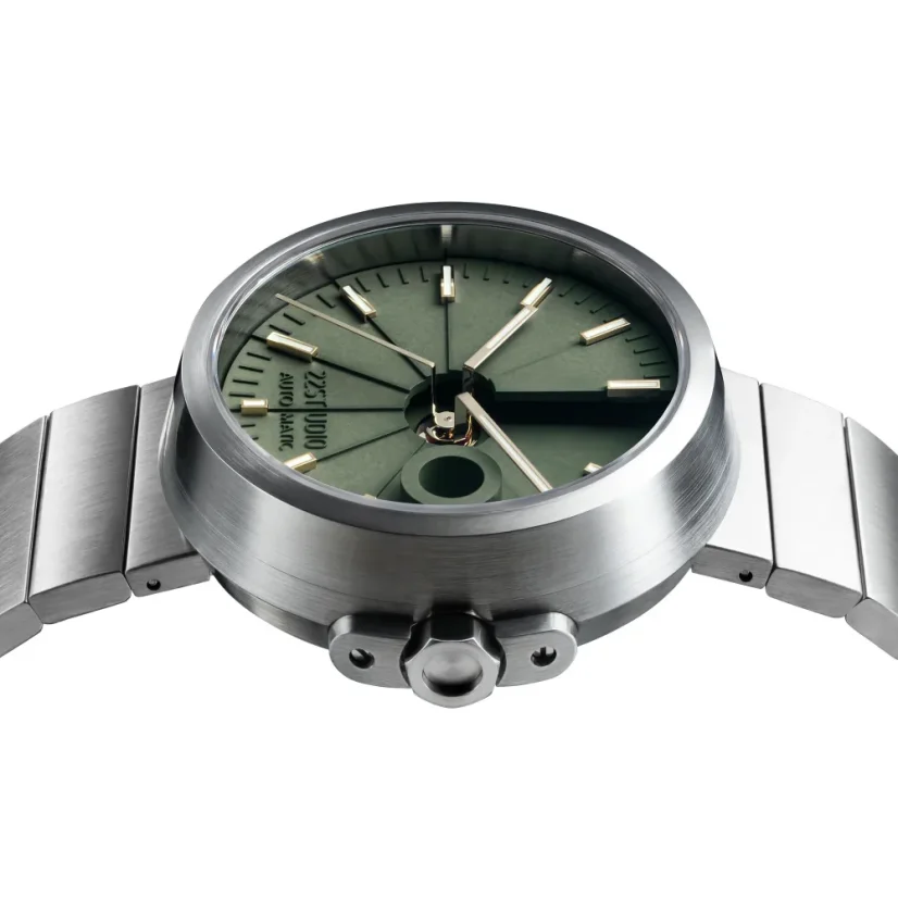 Męski srebrny zegarek 22Designstudio Watches ze stalowym paskiem Concrete Sport Olive Green 45MM Automati