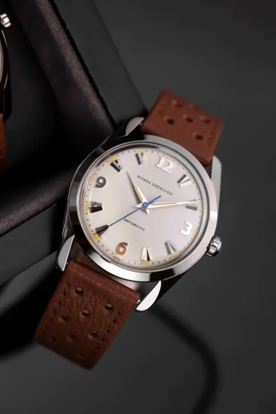 Orologio da uomo Nivada Grenchen in colore argento con cinturino in pelle Antarctic 35001M15 35MM