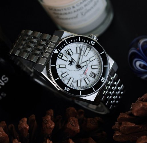 Męski srebrny zegarek Phoibos Watches ze stalowym paskiem Narwhal PY051E - Automatic 38MM