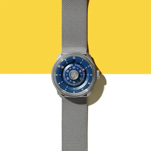 Zilveren herenhorloge van Aisiondesign Watches met stalen riem NGIZED Suspended Dial - Blue Dial 42.5MM