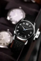 Stříbrné pánské hodinky Nivada Grenchen s ocelovým páskem Antarctic 35002M12 35MM