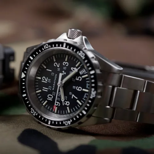 Relógio Marathon Watches prata para homens com pulseira de aço Medium Diver's Quartz 36MM