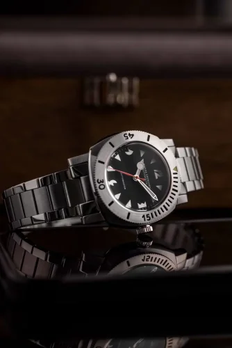 Męski srebrny zegarek Nivada Grenchen ze stalowym paskiem Pacman Depthmaster 14102A04 39MM Automatic