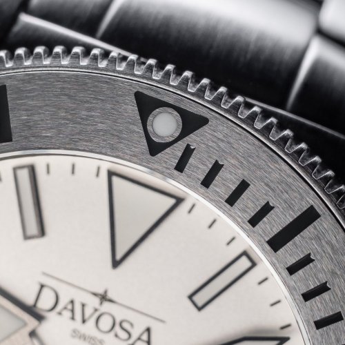 Męski srebrny zegarek Davosa ze stalowym paskiem Argonautic BGS - Silver 43MM Automatic