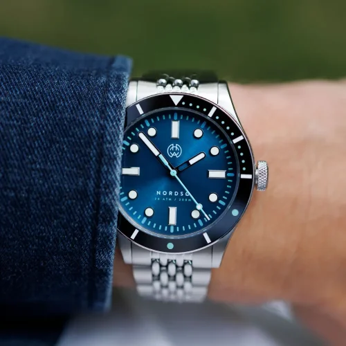 Montre Henryarcher Watches pour homme en argent avec bracelet en acier Nordsø - Horizon Blue Moon Grey 40MM Automatic