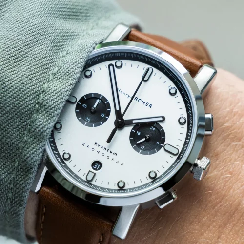 Zilverkleurig herenhorloge van Henryarcher Watches met leren band Kvantum - Vektor Windsor Tan 41MM