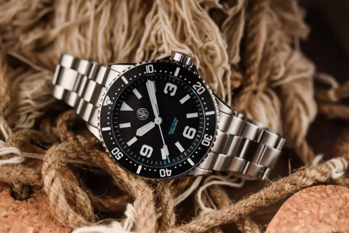 Męski srebrny zegarek NTH Watches ze stalowym paskiem 2K1 Subs Swiftsure No Date - Black Automatic 43,7MM