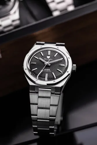 Strieborné pánske hodinky Nivada Grenchen s ocelovým opaskom F77 Black No Date 68000A77 37MM Automatic