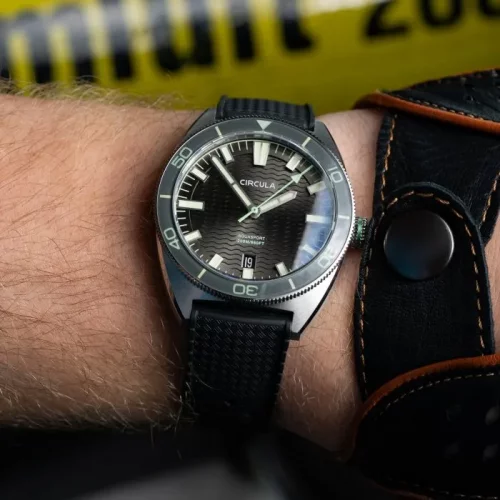 Zilverkleurig herenhorloge van Circula Watches met een rubberen band AquaSport II - Black 40MM Automatic