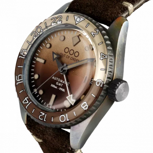 Męski srebrny zegarek Out Of Order Watches ze skórzanym paskiem Irish Coffee GMT 40MM Automatic