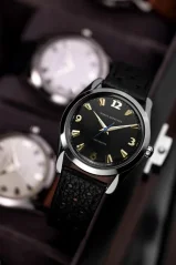 Relógio Nivada Grenchen prata para homens com pulseira de couro Antarctic 35015M15 35MM