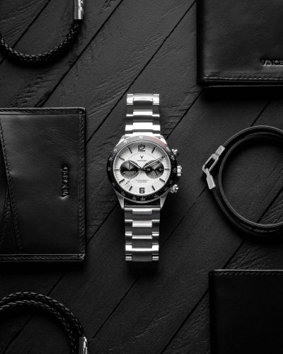 Srebrny męski zegarek Vincero ze stalowym paskiem The Apex Silver/Black 42MM