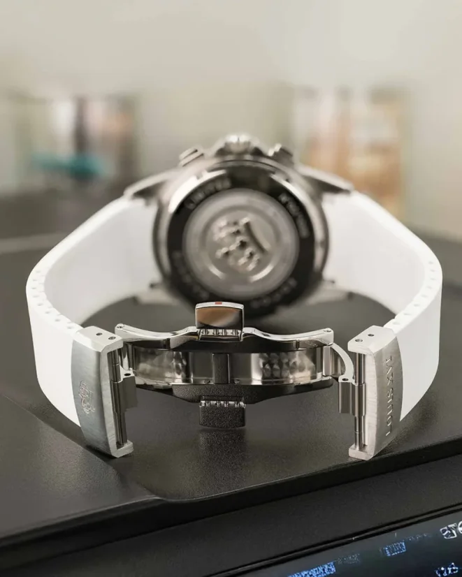 Stříbrné pánské hodinky Louis XVI s gumovým páskem Majesté Iced Out Royale - 1137 Silver 43MM