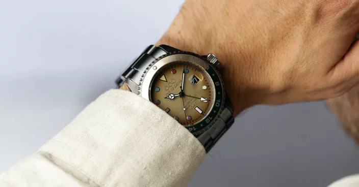 Orologio da uomo Out Of Order Watches in colore argento con cinturino in acciaio GMT Marrakesh 44MM