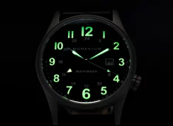 Montre Momentum Watches pour homme de couleur argent avec bracelet en acier Wayfinder GMT Green 40MM