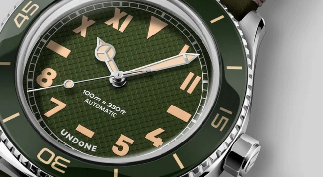 Men's silver Undone Watch with leather strap Basecamp Cali Green 40MM Automatic