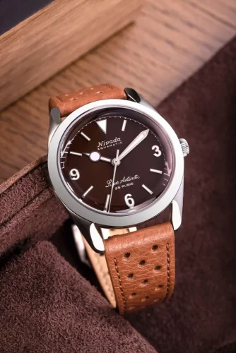 Stříbrné pánské hodinky Nivada Grenchen s koženým páskem Super Antarctic 32040A23 3.6.9 Brown No Vintage Effect 38MM Automatic