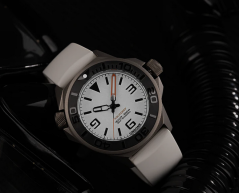 Relógio Undone Watches prata para homens com pulseira de borracha AquaLume White 43MM Automatic
