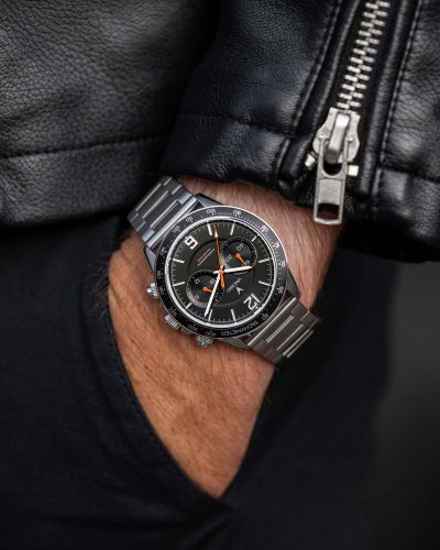 Stříbrné pánské hodinky Vincero s ocelovým páskem The Apex Black Ember 42MM
