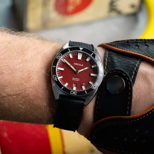 Montre Circula Watches pour homme de couleur argent avec bracelet en caoutchouc AquaSport II - Red 40MM Automatic