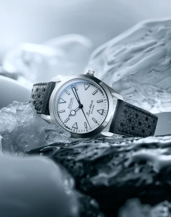 Stříbrné pánské hodinky Nivada Grenchen s ocelovým páskem Super Antarctic White 32065A04 38MM Automatic