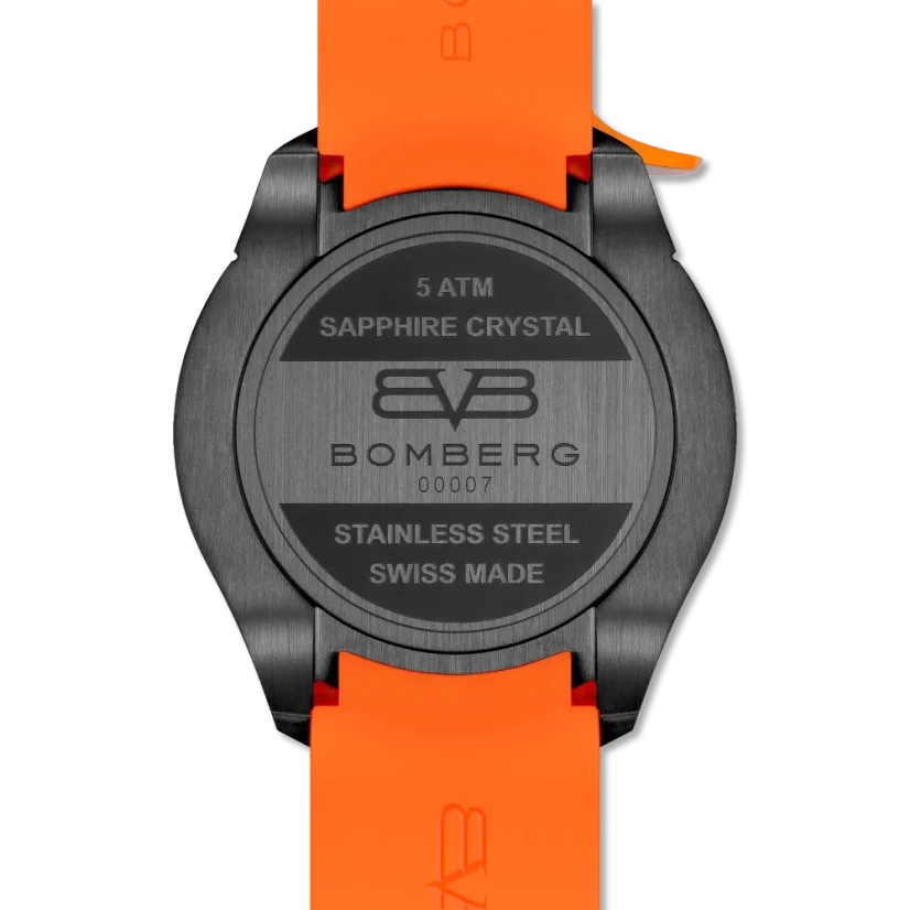 Schwarze Herrenuhr Bomberg Watches mit Gummiband RACING CARBON OG 45MM