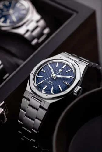 Strieborné pánske hodinky Nivada Grenchen s ocelovým opaskom F77 Blue No Date 68001A77 37MM Automatic