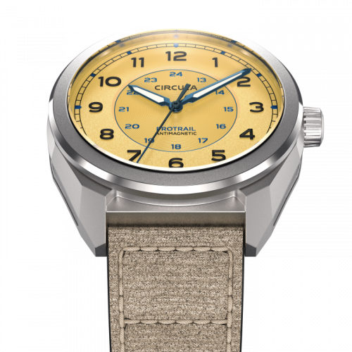 Montre Circula Watches pour homme de couleur argent avec bracelet en cuir ProTrail - Sand 40MM Automatic
