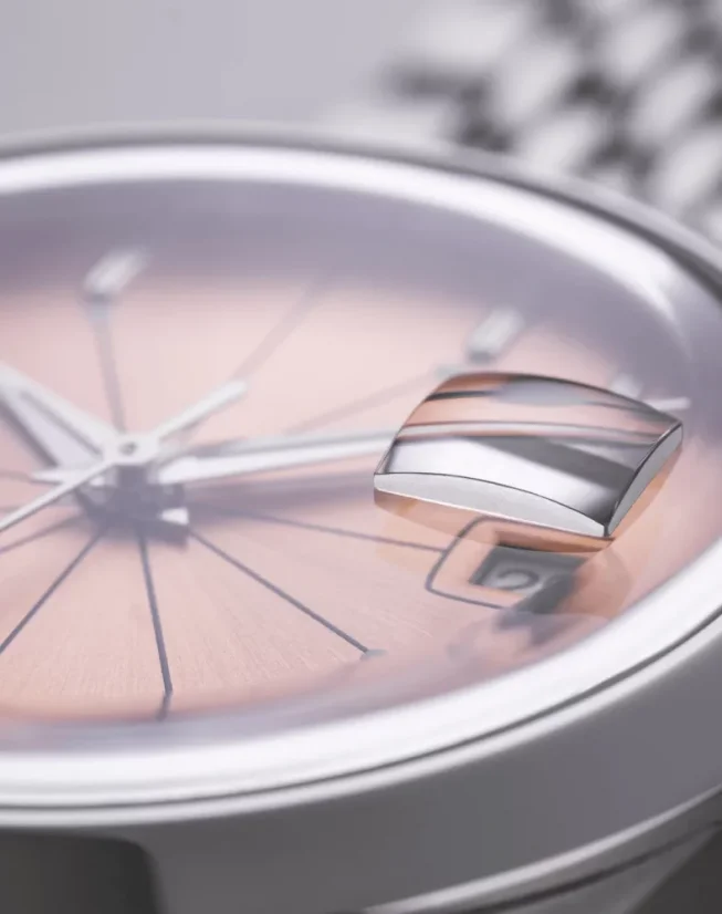 Herrenuhr aus Silber Nivada Grenchen mit Stahlband Antarctic Spider Salmon Date 32042A04 38MM Automatic