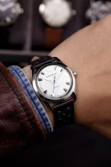 Relógio Nivada Grenchen prata para homens com pulseira de borracha Antarctic 35005M01 35MM