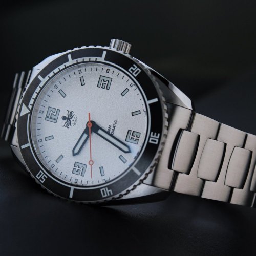 Stříbrné pánské hodinky Phoibos Watches s ocelovým páskem Reef Master 200M - Silver White Automatic 42MM