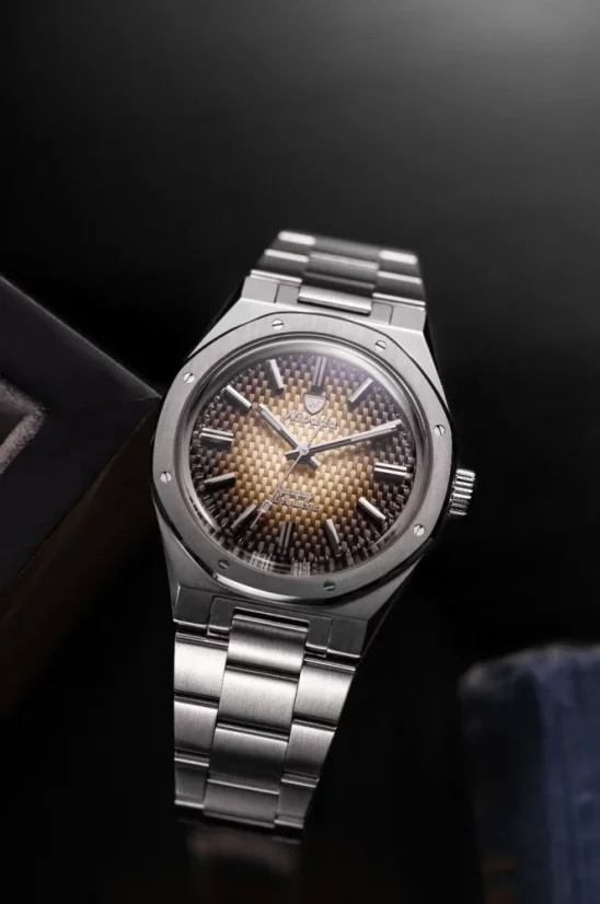 Stříbrné pánské hodinky Nivada Grenchen s ocelový páskem F77 Brown Smoked No Date 68002A77 37MM Automatic