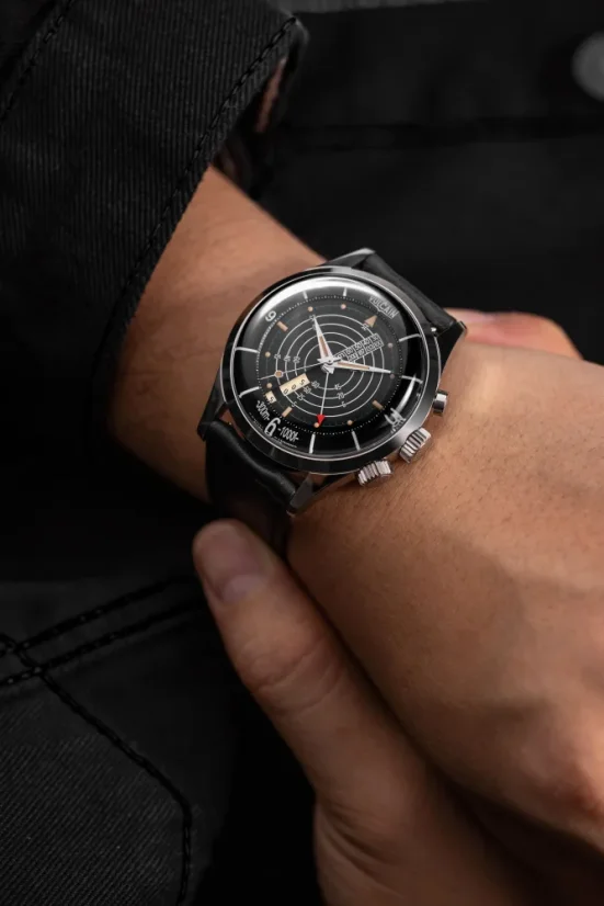 Men's silver Vulcain watch with leather strap Nautical Heritage Black Beige Patina Steel Triple Caseback - Black Plain 42MM Automatic