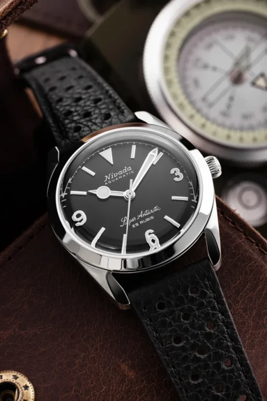 Stříbrné pánské hodinky Nivada Grenchen s koženým páskem Super Antarctic 3.6.9 Black No Vintage Effect 32039A14 38MM Automatic
