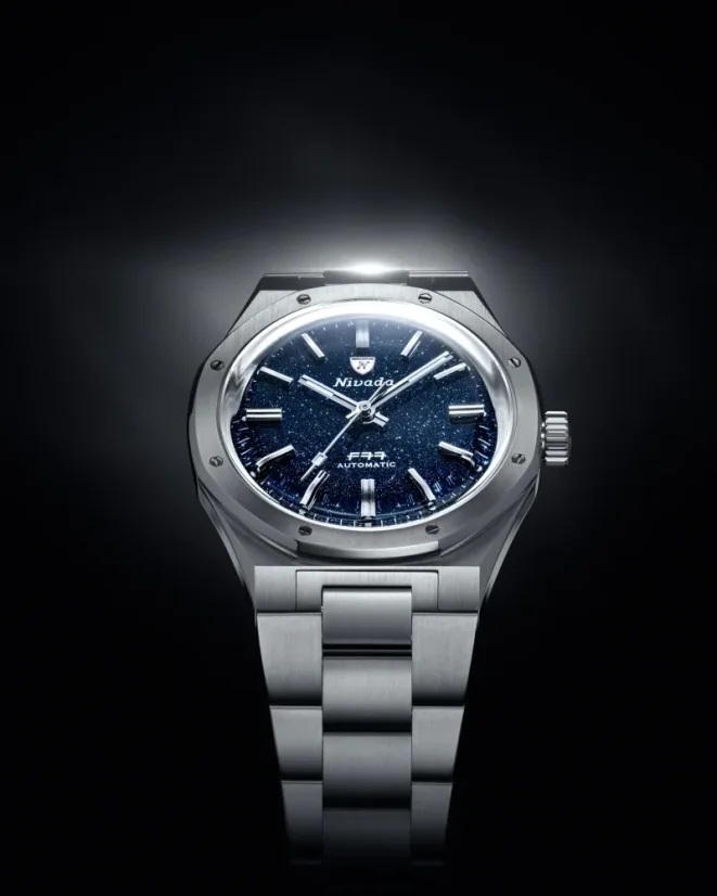 Zilverkleurig herenhorloge van Nivada Grenchen met stalen riem F77 TITANIUM DARK BLUE AVENTURINE 68018A77 37MM Automatic