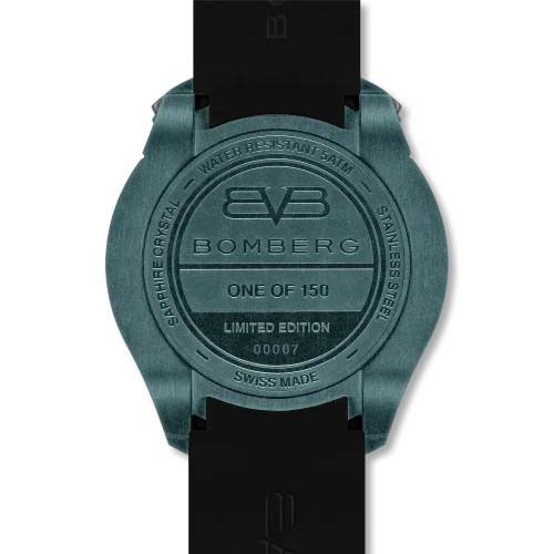 Czarny męski zegarek Bomberg Watches z gumowym paskiem PIRATE SKULL GREEN 45MM