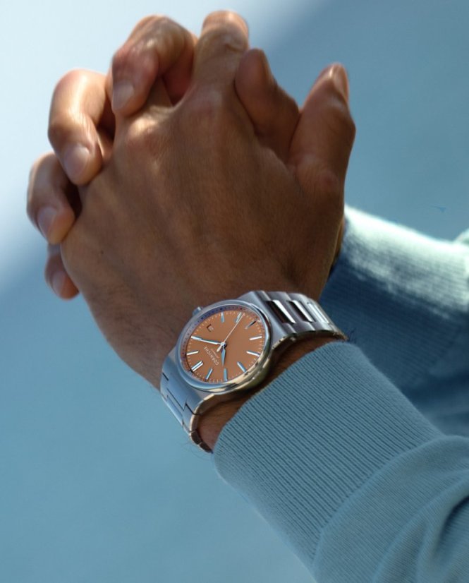 Men's silver Corniche watch with steel strap La Grande with Salmon dial 39MM