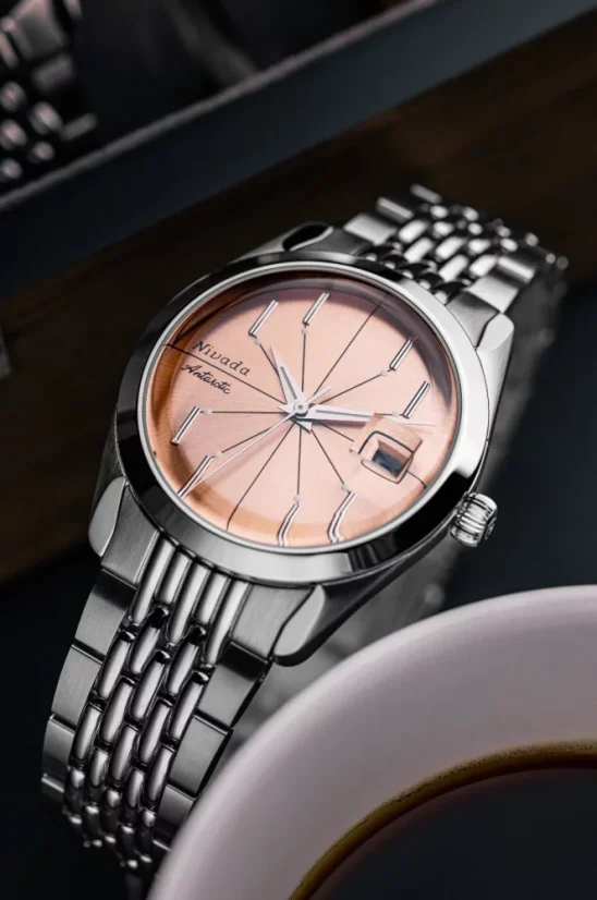 Herrenuhr aus Silber Nivada Grenchen mit Stahlband Antarctic Spider Salmon Date 32042A04 38MM Automatic