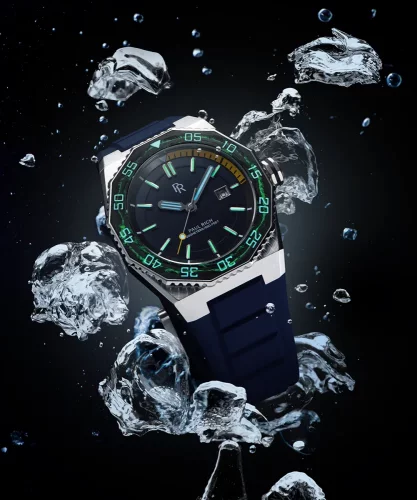 Zilverkleurig herenhorloge van Paul Rich met een rubberen band Aquacarbon Pro Horizon Blue - Sunray 43MM