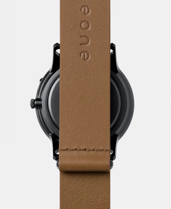 Montre Eone pour homme en noir avec un bracelet en cuir Bradley Apex Leather Tan Black