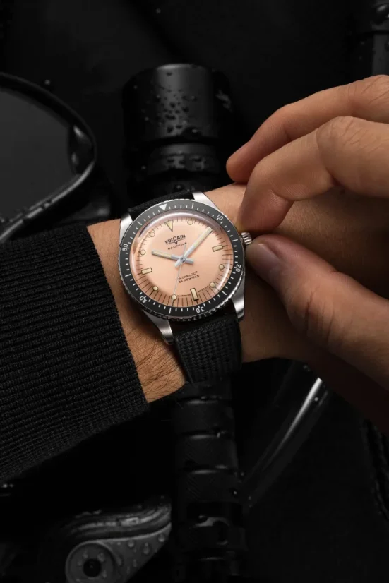 Men's silver Vulcain watch with rubber strap Skindiver Nautique - Salmon Beige Luminova - Rubber 44,5MM Automatic