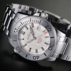 Montre Davosa pour homme en argent avec bracelet en acier Argonautic Lumis BS - Silver/Black 43MM Automatic