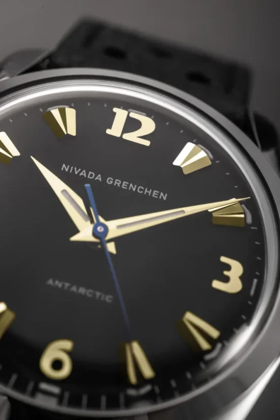 Orologio da uomo Nivada Grenchen in colore argento con cinturino in pelle Antarctic 35015M15 35MM