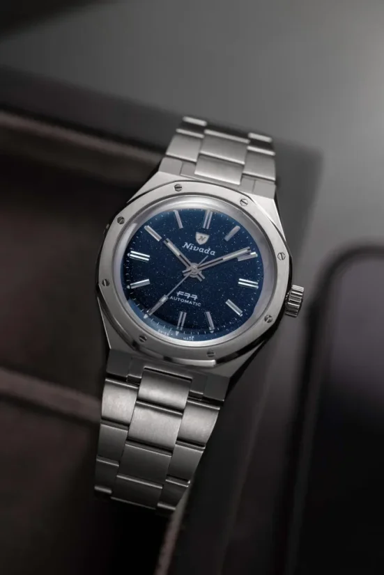 Męski srebrny zegarek Nivada Grenchen ze stalowym paskiem F77 TITANIUM DARK BLUE AVENTURINE 68018A77 37MM Automatic