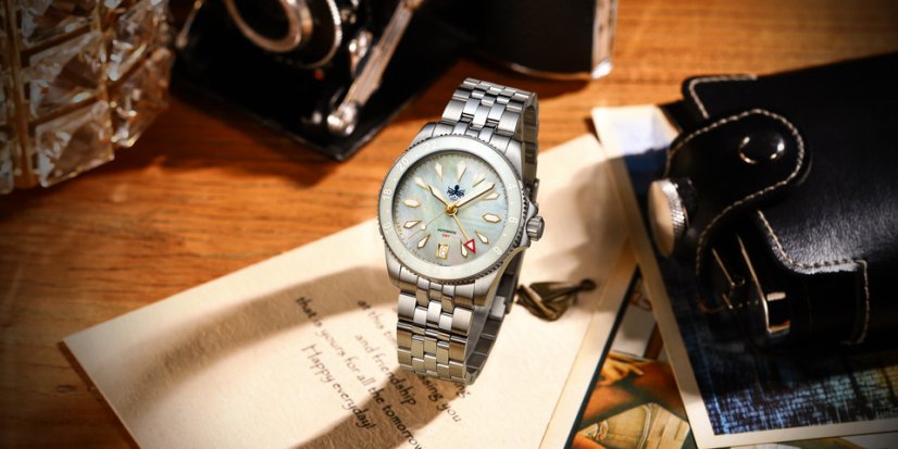Strieborné pánske hodinky Phoibos Watches s oceľovým pásikom Voyager GMT 100M PY058E Automatic 39MM