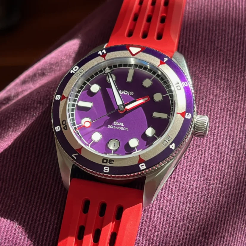 Muški sat UBIQ s čeličnim remenom DUAL - BEETRED 39MM Automatic