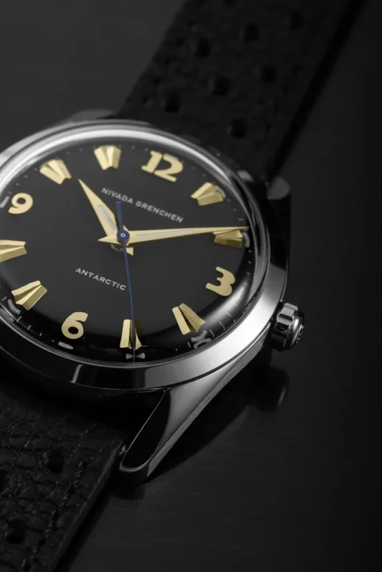 Orologio da uomo Nivada Grenchen in colore argento con cinturino in pelle Antarctic 35015M15 35MM