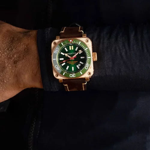 Orologio da uomo Aquatico Watches in colore oro con cinturino in pelle Charger Bronze Green Dial Automatic 43MM